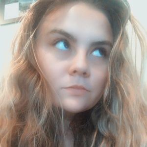 Meet your Posher, Alexandra